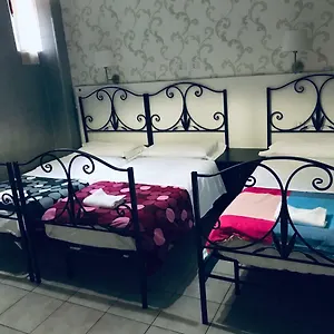 https://sunshine-rooms.it-romehotels.com